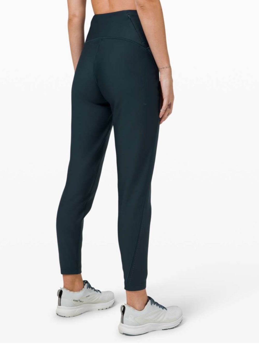 Lululemon Chase the Chill Super High-Rise Pant 28"
Submarine